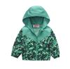 Nueva Chaqueta Infantil de Primavera y Otoño para Niños Pequeños y Medianos Chaqueta con Capucha y Cierre de Cremallera con Empalme Camuflaje de Manga Larga con Dibujos Animados