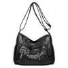 Bolso de hombro suave de cuero de moda para todas las estaciones con múltiples compartimentos, bolsillos y detalles de costura, diseñado para mujeres, en estilo europeo y americano