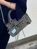 Bolso de Motocicleta de Piel de Vaca Esmerilada Remache Bolso de Mano Moda Retro Bolso Cruzado 2025 Nuevo Bolso de Piel Genuina para Mujer Venta al por Mayor