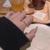 Anel de zircônia microincrustada com design de nicho japonês e coreano em anel de dedo aberto de estilo simples e frio de celebridade da Internet da moda para mulheres