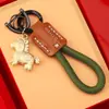Llavero Creativo de Metal de Alta Gama "Hazte Rico al Instante" Colgante Regalo para Pareja Cuero Moda Accesorio para Coche