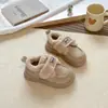 Sapatos de Algodão para Crianças 2025 Outono e Inverno Novo Estilo Botas de Neve Forradas com Fleece para Meninas Botas Curtas Quentes Antiderrapantes para Crianças Maiores