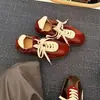 Zapatos deportivos casuales nuevos y transpirables de ballet para primavera y otoño, zapatos para mujer que aumentan la altura 2026, zapatillas de entrenamiento alemanas con cordones y bloques de color