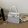 Bolsa Transversal de Ombro Grande Capacidade Estilo Novo 2026 Design da Moda com Estampa de Letras Europeias e Americanas para Mulheres