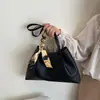 Bolsa de Tote Modelo Nuevo 2026 Gran Capacidad Personalizada para Mujer Bolso Simple para el Trabajo y el Viaje Cotidiano Bolso de Hombro Estilo Europeo y Americano Bolsa de Tote con Pañuelo de Seda