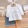2426Q Conjunto de Duas Peças Moda Nova Primavera e Outono para Meninas: Blusa Boneca de Renda e Calça Levemente Flare