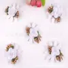 Venta al por mayor de accesorios para ropa de fabricante Flores artificiales Pasadores étnicos Hechos a mano con incrustaciones de diamantes Accesorios de flores artificiales Parches de arte financiero Pegatinas