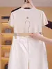 Camiseta de Manga Curta com Camélia Francesa Feminina Verão Nova Gola Meia-alta Elegante Versátil Slim Fit Top Suéter de Seda Gelada
