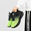 Zapatos Deportivos Casuales Ligeros de Malla Flyknit con Suela Gruesa para Hombre 2026 Verano Cómodos Transpirables para Jóvenes Zapatos de Running con Suela Ligera