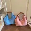 Bolsa de mano de mezclilla estilo casual coreano para mujer, nuevo modelo 2026, bolsa de hombro o axila de gran capacidad, bolsa para estudiante y para ir al trabajo a clase