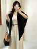 Chal triangular de punto para mujer talla grande, colección otoño 2026, estilo elegante y suave, perfecto para usar en capas y como prenda exterior