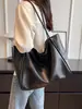 Bolsa de ombro para comércio exterior transfronteiriço para mulheres, novo modelo 2026, cor sólida, bolsa tote de grande capacidade, bolsa de trabalho estilosa e texturizada
