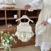 Conjunto de 3 Peças para Bebês Meninas Verão 2026: Top Regata, Saia Bolo e Calça com Chapéu - Roupa da Moda