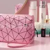 Nueva bolsa compacta para período con patrón de diamantes, bolsa cuadrada-triangular de PU para artículos de tocador, portátil para viajes