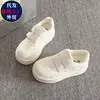 Zapatos Blancos de Lona de Caña Alta con Velcro para Estudiantes Mujer 2026 Nuevos de Primavera Zapatos de Plataforma de Suela Gruesa ins Tendencia Nicho Zapatos tipo Pan