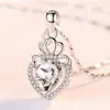 Kaiwei TikTok Collar de Plata para Mujer Colgante de Corazón Cadena Clavicular Sencilla Versátil Estilo Japonés y Coreano Colgante de Diamante Topacio de Amor