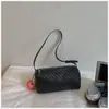 Bolsa cilíndrica com padrão trançado retrô para mulheres, nova bolsa estilosa de ombro e transversal para o verão de 2026, bolsa tipo almofada para o dia a dia para mulheres