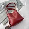 Moda Bolso de Cubo Portátil para Mujer 2024 Invierno Nuevo Retro Transfronterizo Casual Trabajo Viajero Bolso de Hombro