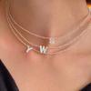 Collar de concha de piedra con letra de temperamento italiano simple, cadena de cuello con cuentas, cadena para clavícula, red popular, venta al por mayor