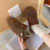 Zapatos de lana estilo Birkenstock para otoño e invierno para mujer, con diseño profundo en la puntera, calidez, moda y versatilidad. Nuevos zapatos de algodón 2026 con forro de felpa añadido para mayor comodidad y estilo
