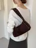 Bolso de Hombro Vintage con Remaches Color Marrón Maillard para Mujer, Nuevo Bolso Versátil Otoño/Invierno 2026, Bolso tipo Almohada para el Trabajo