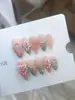Nai Zi Hecho a Mano Puro Reutilizable Estilo Europeo y Americano B318 Flor Rosa Pintada a Mano Borde Verde Cadena de Perlas, Simple y Elegante, Realza el Cutis