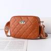 Bolsa feminina de comércio exterior transfronteiriço 2025 primavera nova moda bolsa quadrada pequena alça larga ombro diagonal bolsa estilo pequeno perfumado atacado