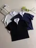 Camiseta masculina de manga curta com gola de camisa falsa de duas peças, polo moderno de verão, camisa masculina estilosa e de corte solto de meia-manga