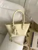 Bolso de Mano de Moda de Alta Gama 2026 Nuevo Modelo Bolso de Hombro Versátil Simple para el Trabajo Bolso Tote Cruzado Casual