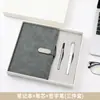 Conjunto de notebook A5 e caneta em estoque, ideal para reuniões e eventos corporativos, um presente prático com opções de personalização de logotipo.