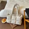 Bolsa tote de algodão transfronteiriça 2026 nova, bolsa de ombro de grande capacidade, moderna e versátil para o trabalho e uso casual, bolsa de ombro em formato de nuvem