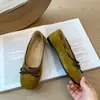 Zapatos de abuela wawa verano talla grande cómodos versátiles estilo pequeño Chanel zapatos de vestir bonitos estilo suave slip-on retro estilo nuevo
