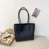 Bolso Retro de Gran Capacidad Transfronterizo para Mujer Verano 2026 Nicho Versátil Bolso Tote para Viajes Cotidianos Bolso de Hombro de Moda de Gama Alta