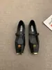 Zapatos Mary Jane Estilo Chanel 2026 Modelo Nuevo Estilo Elegante Francés Hebilla Metálica Punta Cuadrada Boca Baja Zapatos de Noche que Aumentan la Altura