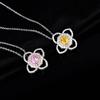 Collar con colgante de trébol de cuatro hojas de diamantes de lujo europeo y americano con flores de cristal rosa y diamantes amarillos, recomendado por el libro Red Riding.