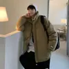 Chaqueta de plumón de pato blanco para pareja Hombres Invierno Marca de moda Holgada Versátil Cuello vertical Chaqueta de plumón Estilo Hong Kong Cálida Chaqueta con cremallera