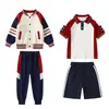 Uniformes de Jardín de Infancia Estilo Británico Uniformes de Verano para Clase Deportiva Infantil Uniformes de Escuela Primaria Uniformes de Béisbol para Primavera y Otoño Conjunto de Tres Piezas