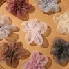 Malla súper etérea con pedrería impresa, flores tridimensionales de cinco pétalos, accesorios de lazo para manualidades, accesorios para el cabello, tocados, accesorios para bolsos y ropa