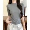 Camiseta de manga corta con cuello semi-alto para mujer K3702 para primavera y verano, elegante y versátil, corte ajustado, manga media, top de retazos con mangas de tres cuartos