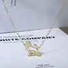 Venta caliente transfronteriza, collar de hip hop con colgante de microcircón y forma de león de animal callejero con diamantes.