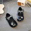Zapatos de Cuero con Pedrería para Moda Infantil 2026 Primavera/Verano Nuevos para Niñas Punta Redonda Color Sólido con Pedrería Zapatos de Princesa Lazo Zapatos de una Sola Hebilla