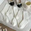 26 calcetines de encaje de principios de otoño, calcetines blancos simples estilo ballet para mujer con volantes, a media pantorrilla, calcetines holgados, calcetines largos JK