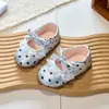 Zapatos de piel para niña para primavera y otoño, nuevos zapatos de lunares de princesa para niñas pequeñas, zapatos para gatear estilo coreano con lazo, zapatos de vestir
