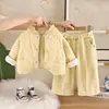 Conjunto de Ropa de Invierno para Niñas 2026 Nuevo Modelo Ropa de Invierno para Bebé Chaleco Espeso Forrado de Felpa para Niños Conjunto de Tres Piezas Moderno y a la Moda