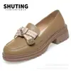 Sapatos Loafers Populares 2026, Sapatos Femininos Slip-On, Sola Macia, Sola Grossa Confortável, Estilo Primavera e Outono, Design Super Bonito
