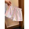 Calça de Pijama Listrada Arco-Íris Doce e Delicada para Mulheres, Novo Estilo Verão 2026, Adequada para Sair, Modelagem Solta, Shorts para Casa Tamanho Grande