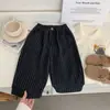 Calça Casual Longa para Meninos 2026 Novo Estilo para Bebês e Crianças Pequenas Calça de Tricô com Listras Verticais Calça Casual Versátil Estilosa para Bebês