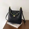 Bolso de Hombro Acolchado con Cadena Nuevo 2026 para Mujer, Gran Capacidad, Versátil para el Trabajo Diario y al Hombro/Cruzado