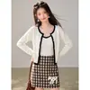 Suéter Crochê Japonês Retrô 3D com Ponto Trançado Inverno Suave Doce Solto Gola Redonda Cardigã de Tricô Grosso