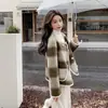 Otoño/Invierno Nuevo Estilo Elegante Estilo Coco Abrigo de Lana a Cuadros Chaqueta Corta de Lana para Mujer 2026 Estilo Británico Cuello Redondo de Doble Botonadura